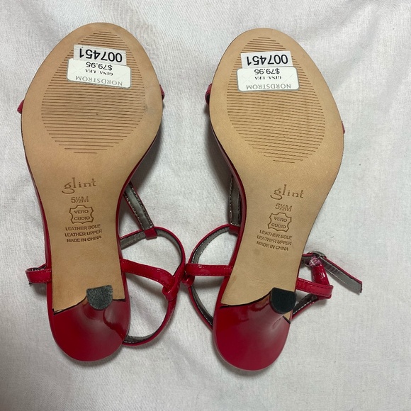 Glint Hot Pink Strap Sandal heel. Patent leather. - Picture 4 of 6